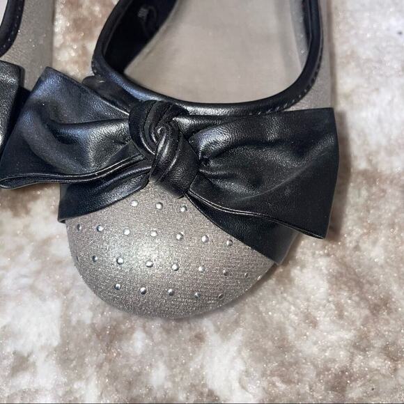 Bongo Brand ballet flats gray & black bow toe detailing SZ 8.5 holiday NYE - Picture 7 of 8
